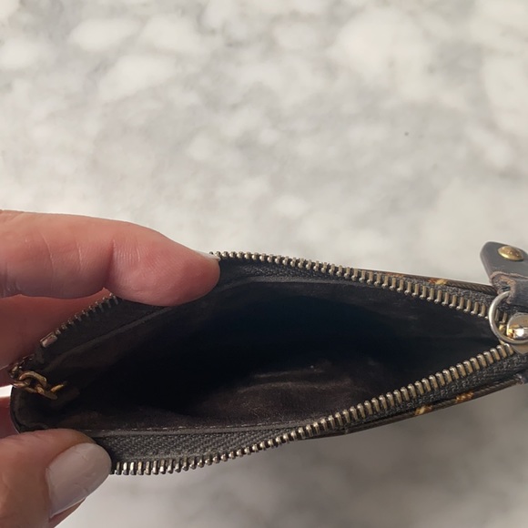 Louis Vuitton Monogram Charms Key Pouch - Picture 5 of 6
